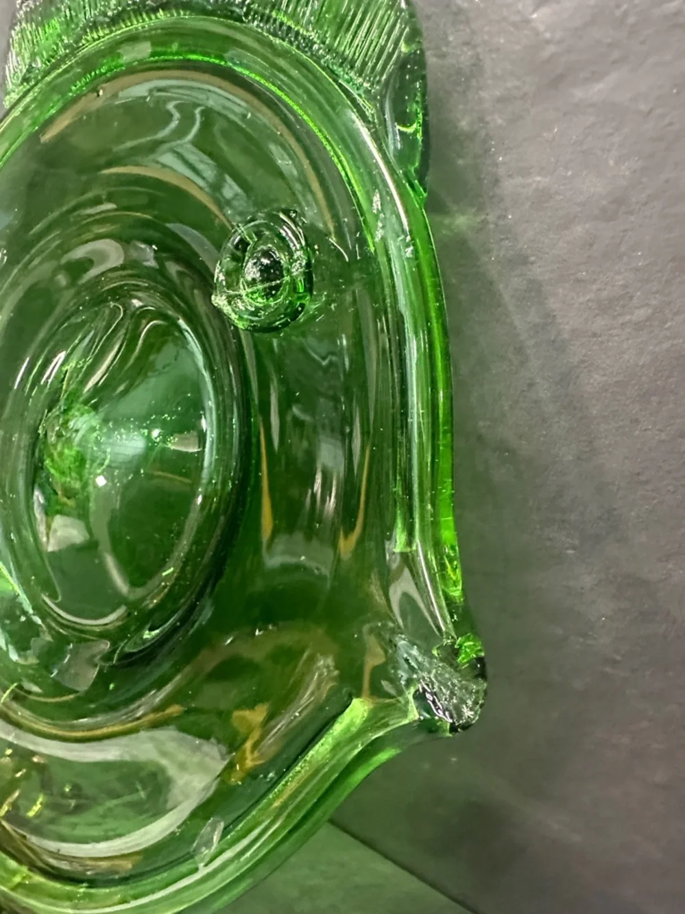 Beautiful Hand Blown Glass ART STUDIO Wall Platter GREEN FISH OCEAN NAUTICAL 13